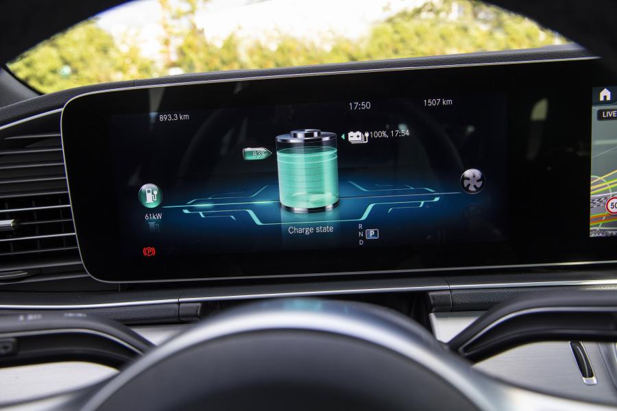 Детали интерьера Mercedes-Benz GLE350 de 4Matic (V167) 2019 года  (WW) (фото 11 из 18)